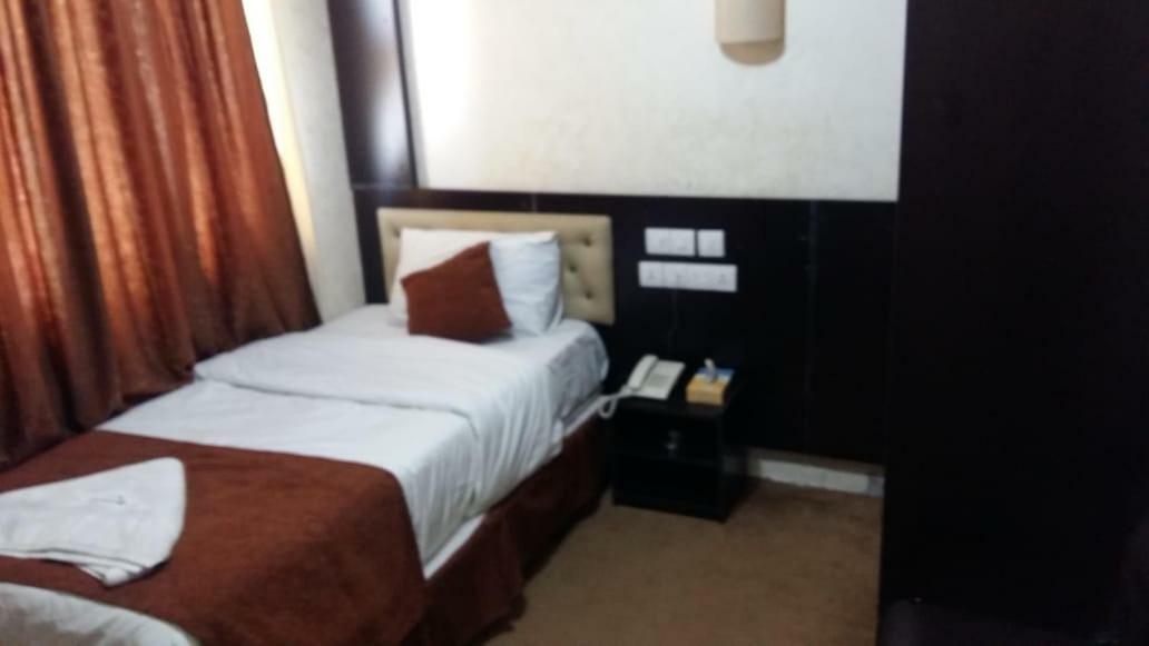 Teeba Palace Hotel Suites Amman Zewnętrze zdjęcie